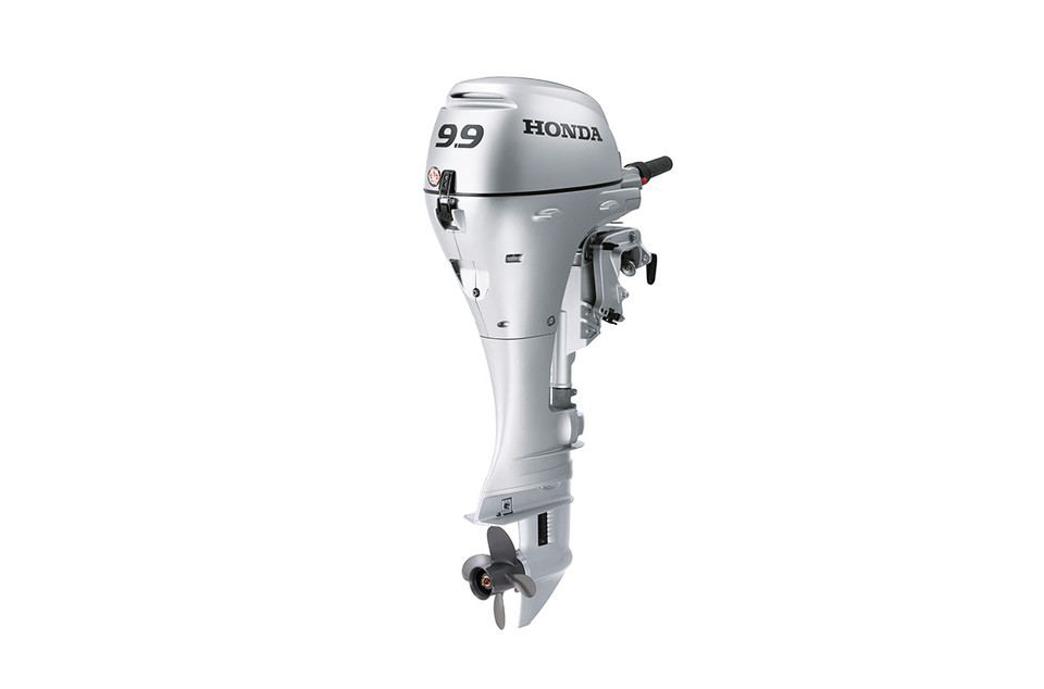 Honda-9.9-Portable-Outboard-Engine-Port__09237